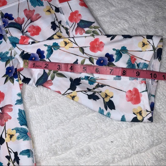 Fabletics White Biker Shorts with Floral Pattern - Picture 10 of 10